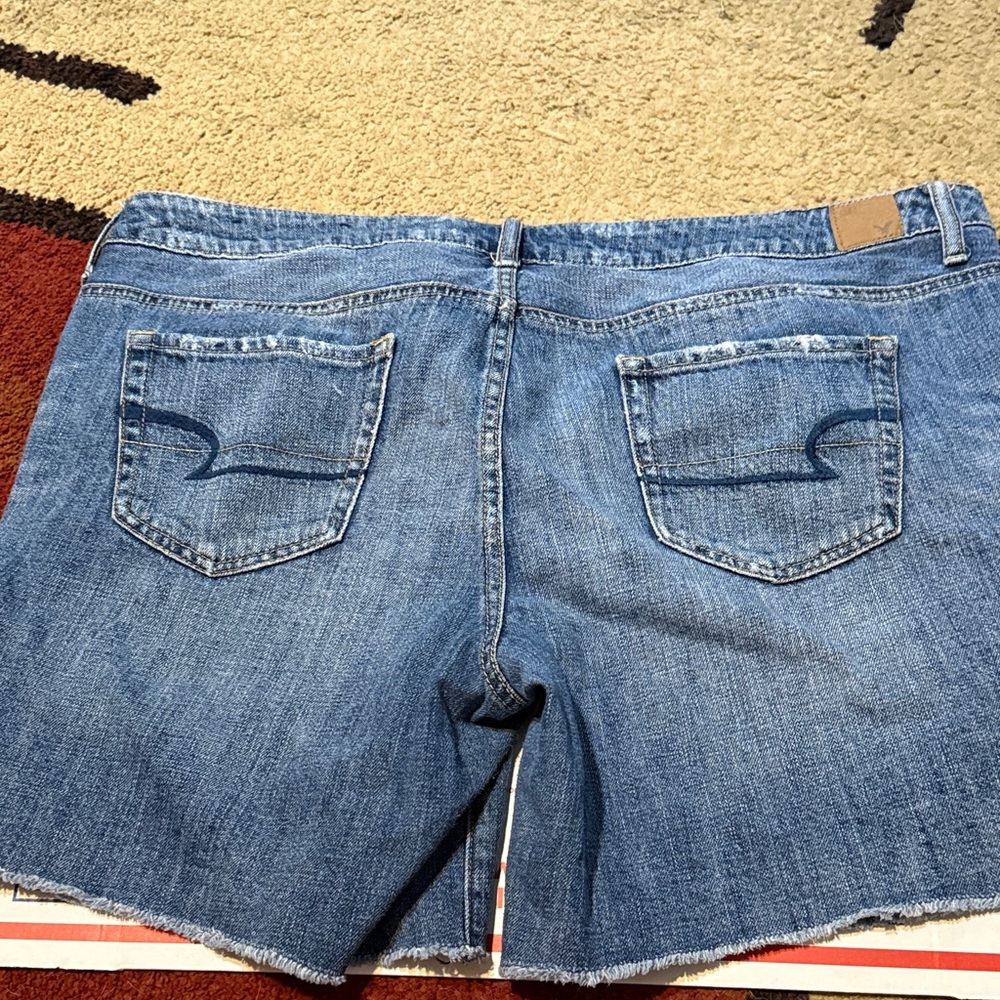 American eagle shorts 16